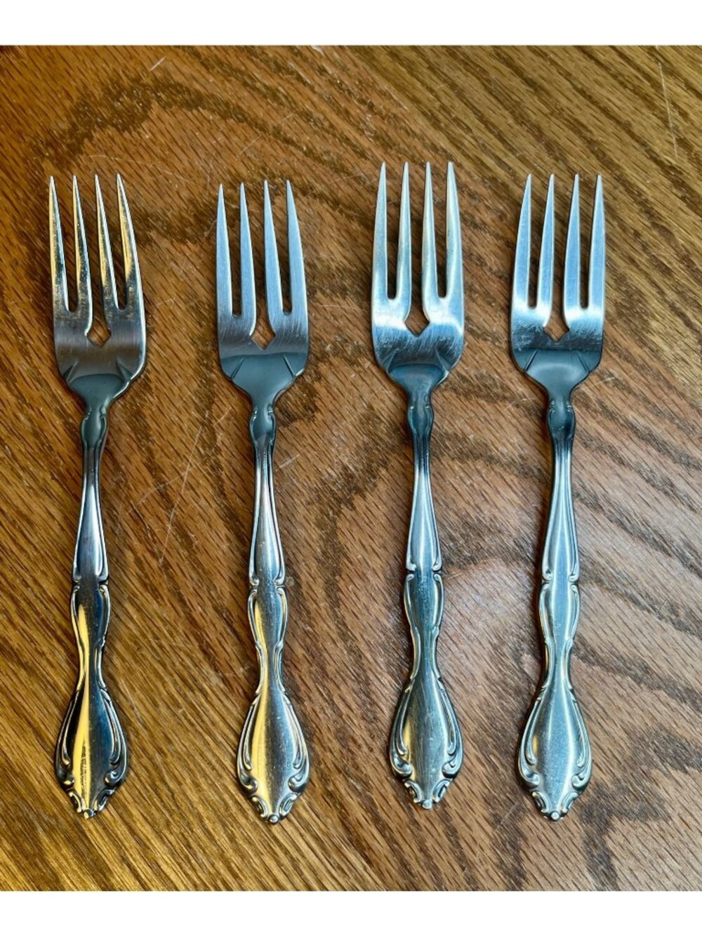 Set of 4 Oneida Community Cantata Salad   Forks   stainless flatware 6 1/2"